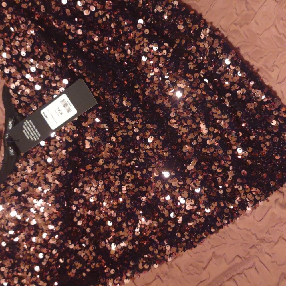 beautiful sequin crop top - Picture 3 of 4
